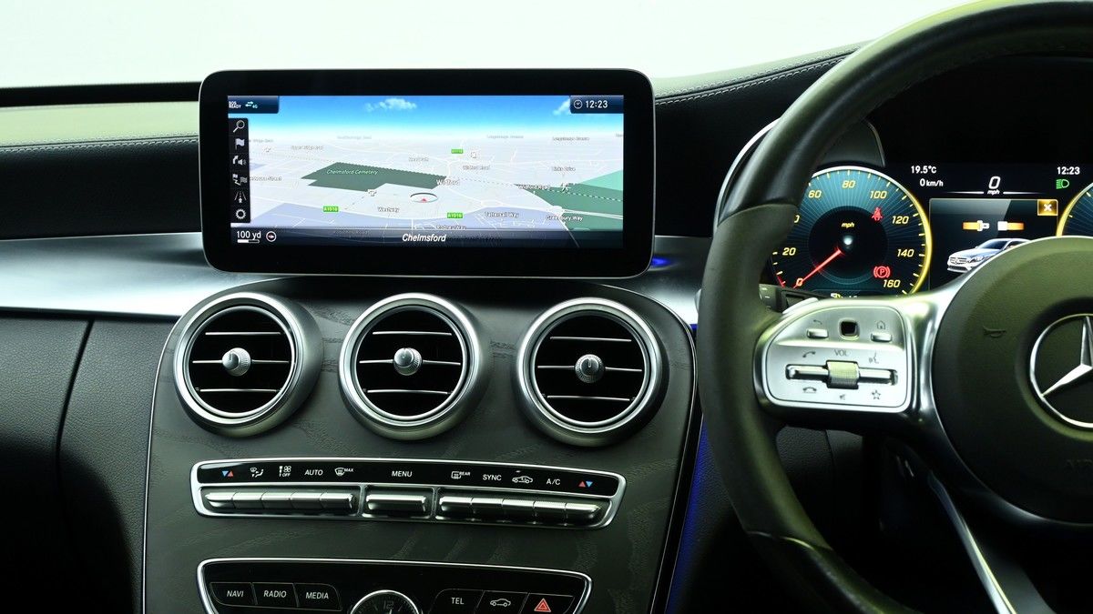 Mercedes-Benz C Class Image 15