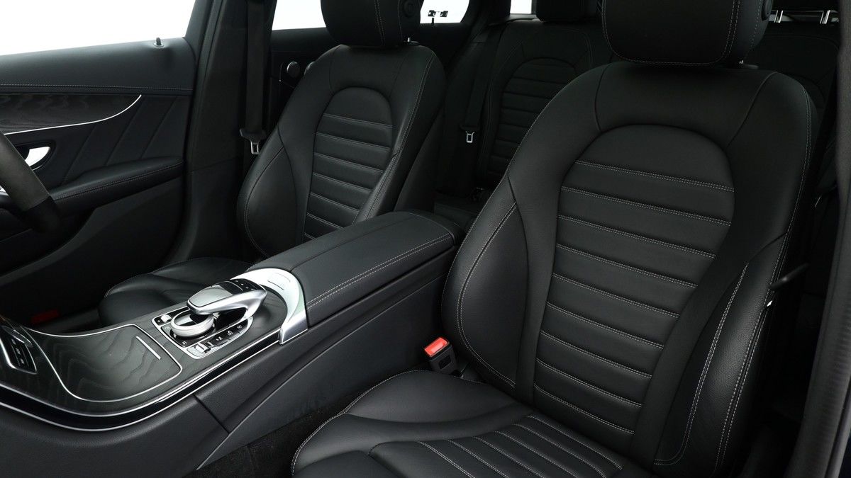 Mercedes-Benz C Class Image 4