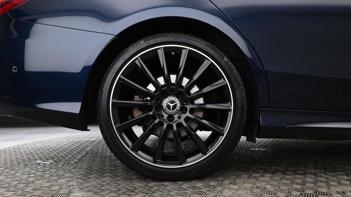Mercedes-Benz C Class Image 9