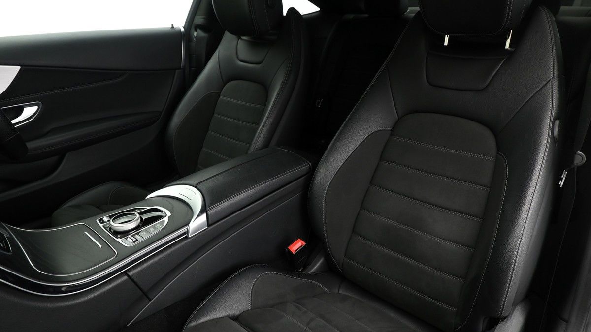 Mercedes-Benz C Class Image 3