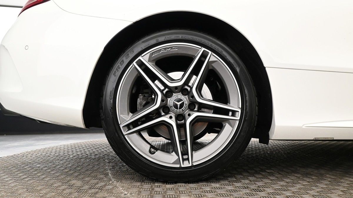 Mercedes-Benz C Class Image 8