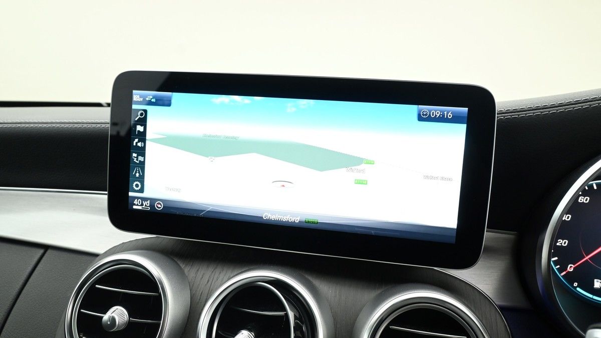 Mercedes-Benz C Class Image 11