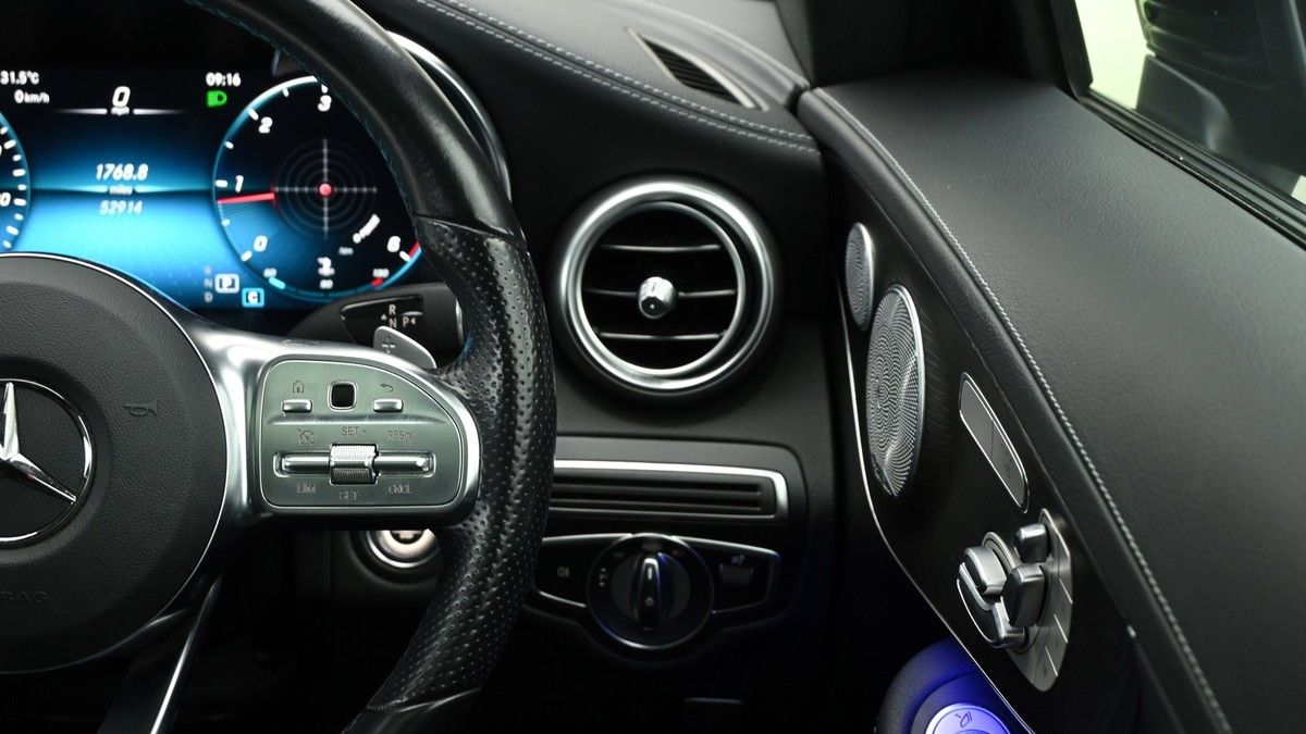 Mercedes-Benz C Class Image 16