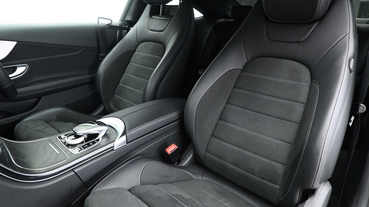 Mercedes-Benz C Class Image 4