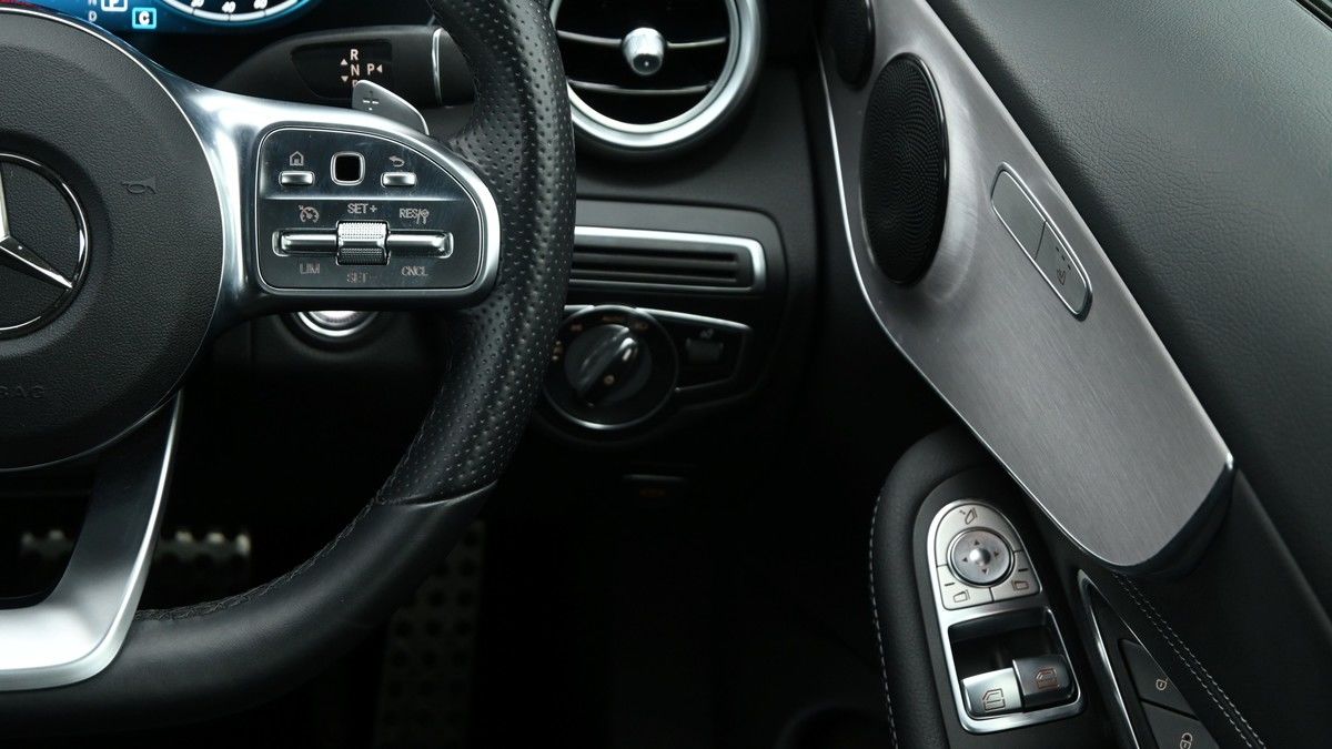 Mercedes-Benz C Class Image 16