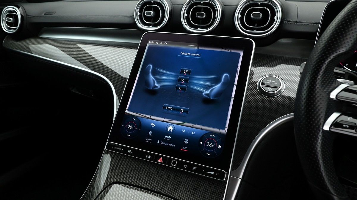 Mercedes-Benz C Class Image 11