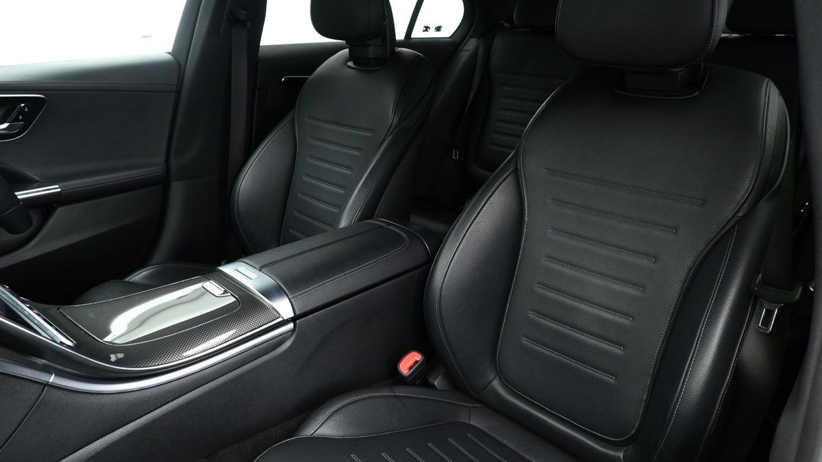 Mercedes-Benz C Class Image 3