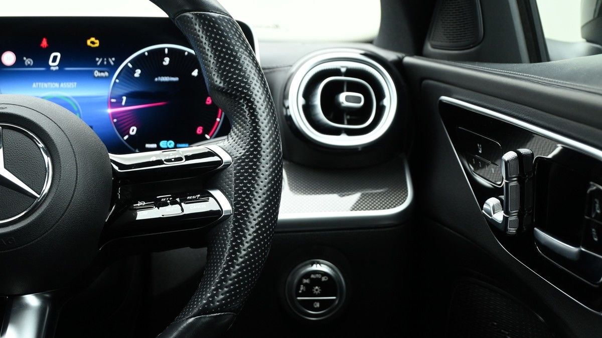 Mercedes-Benz C Class Image 15