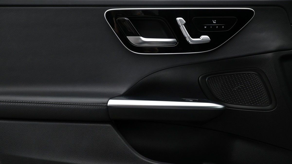 Mercedes-Benz C Class Image 12
