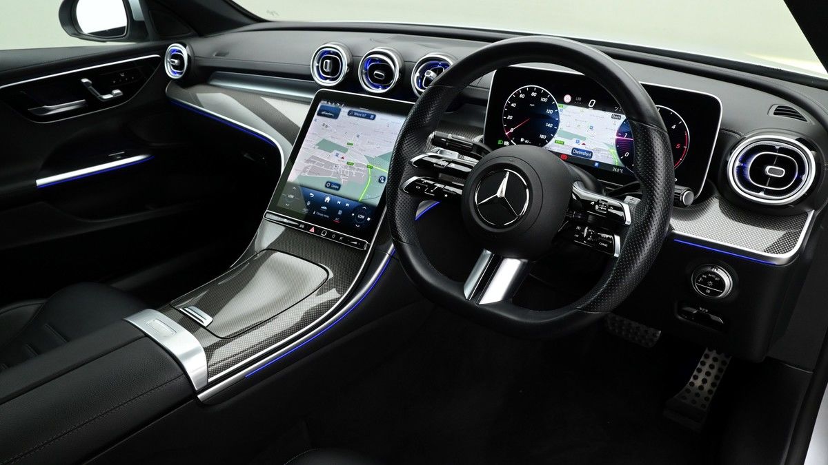 Mercedes-Benz C Class Image 2