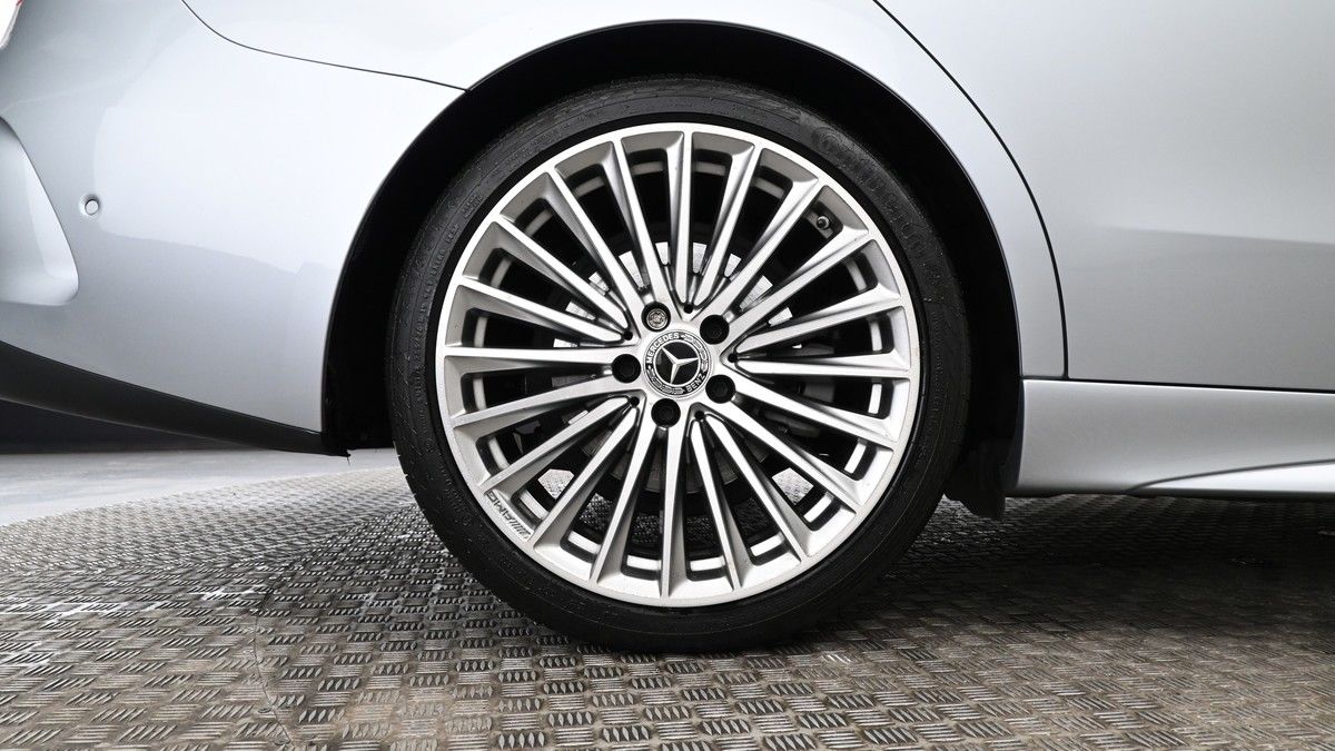 Mercedes-Benz C Class Image 8