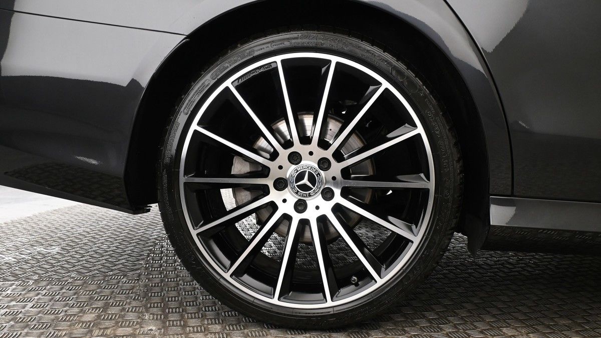 Mercedes-Benz E Class Image 9