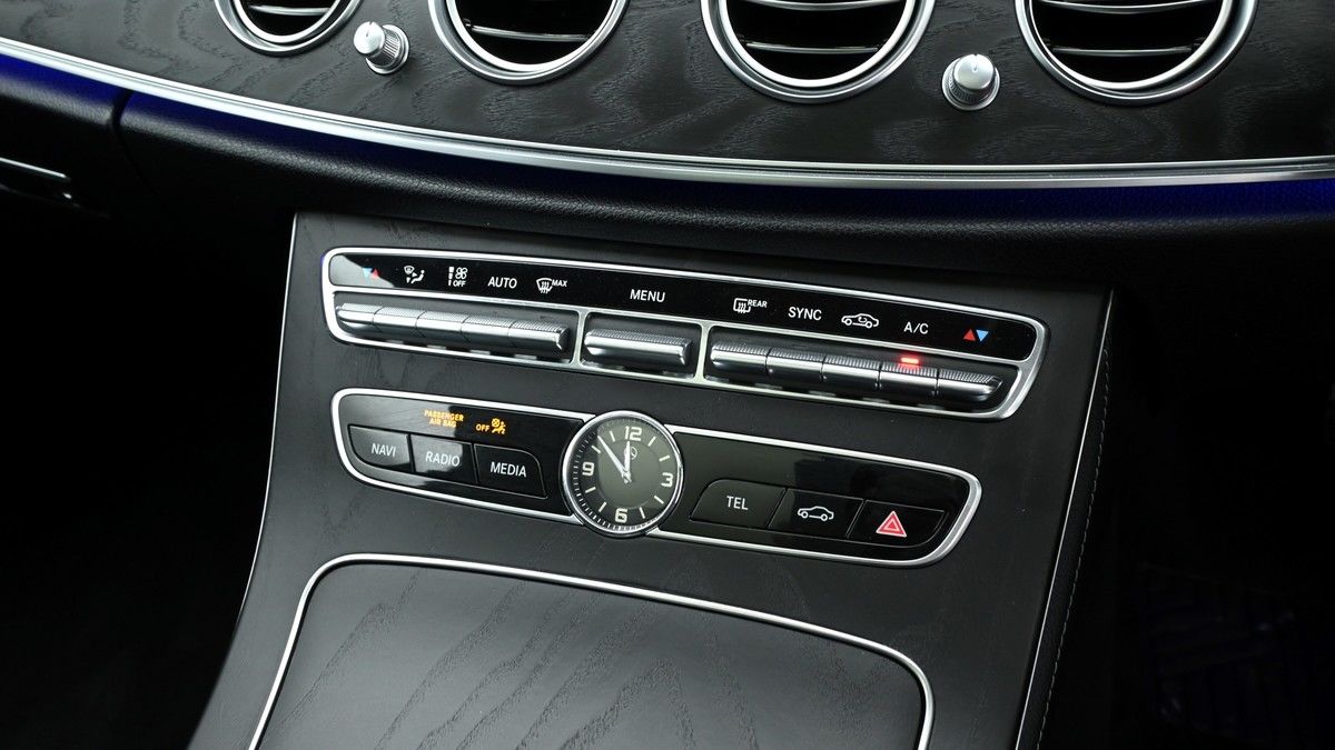 Mercedes-Benz E Class Image 12