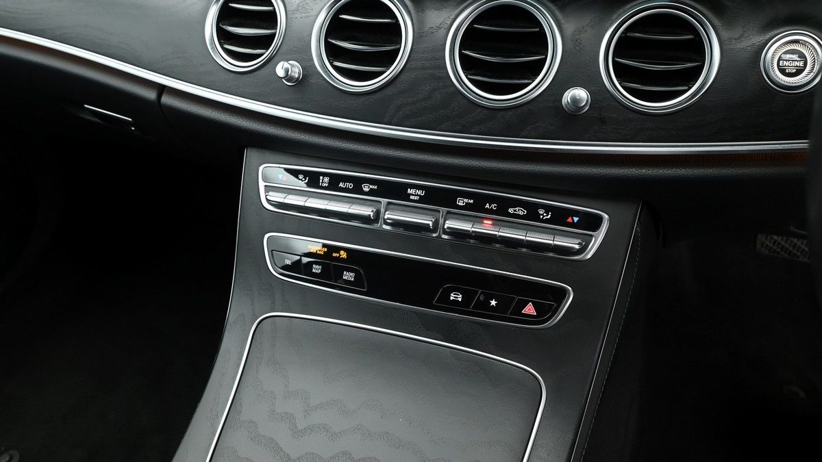 Mercedes-Benz E Class Image 11