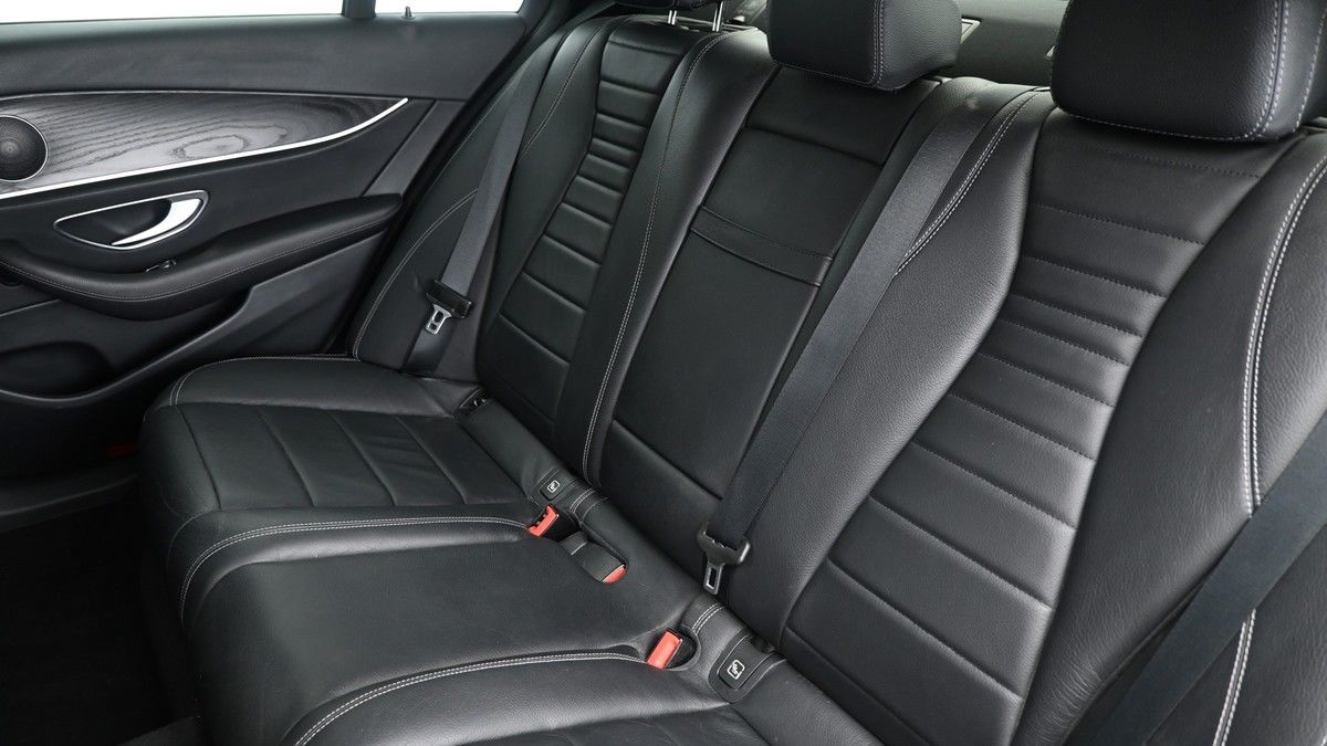 Mercedes-Benz E Class Image 4