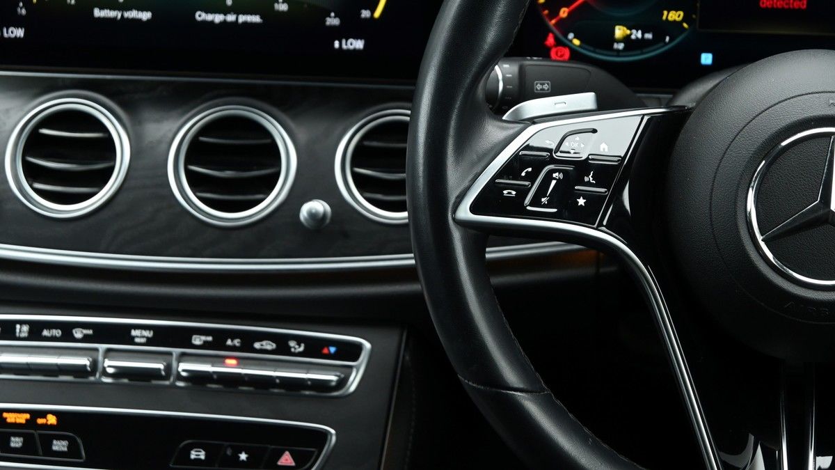 Mercedes-Benz E Class Image 14