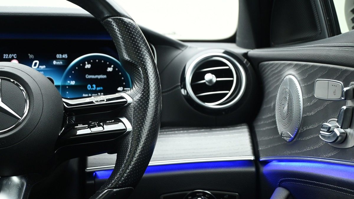Mercedes-Benz E Class Image 16