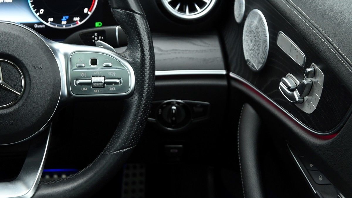 Mercedes-Benz E Class Image 16