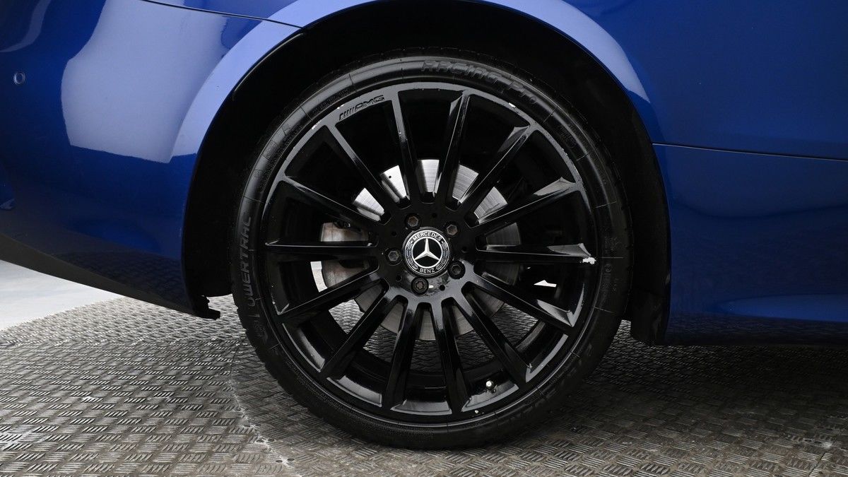 Mercedes-Benz E Class Image 9