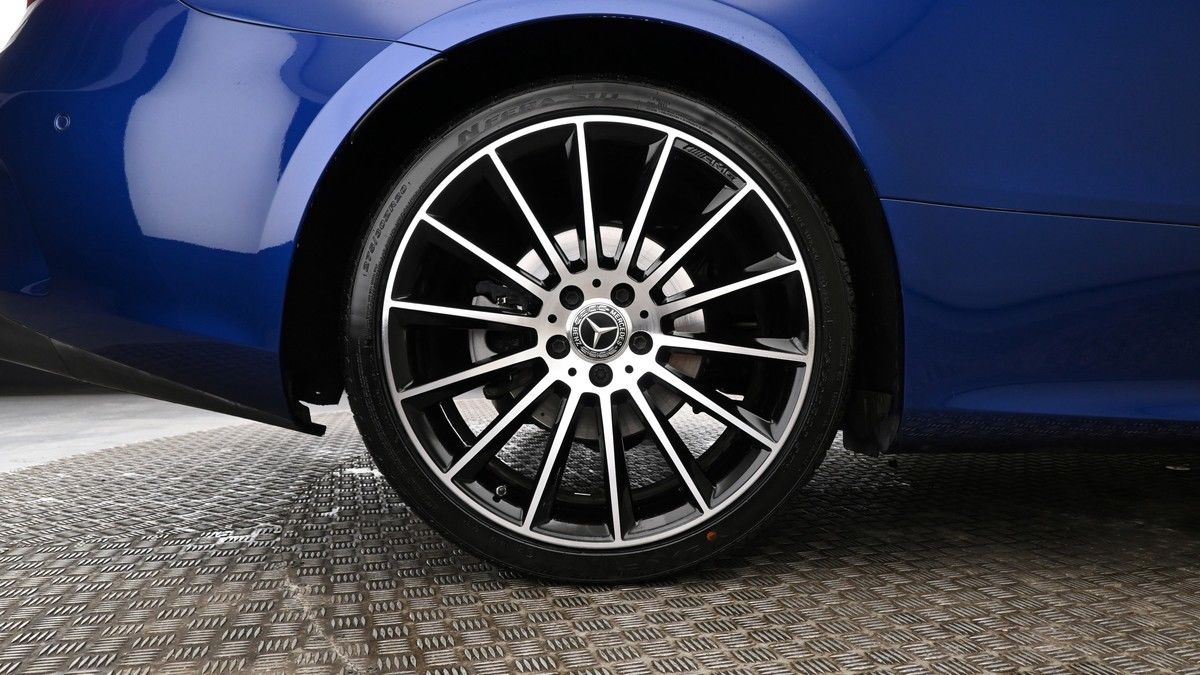 Mercedes-Benz E Class Image 9