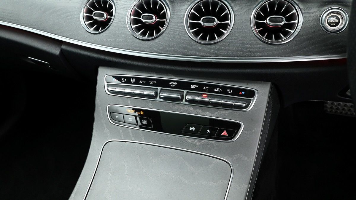 Mercedes-Benz E Class Image 12