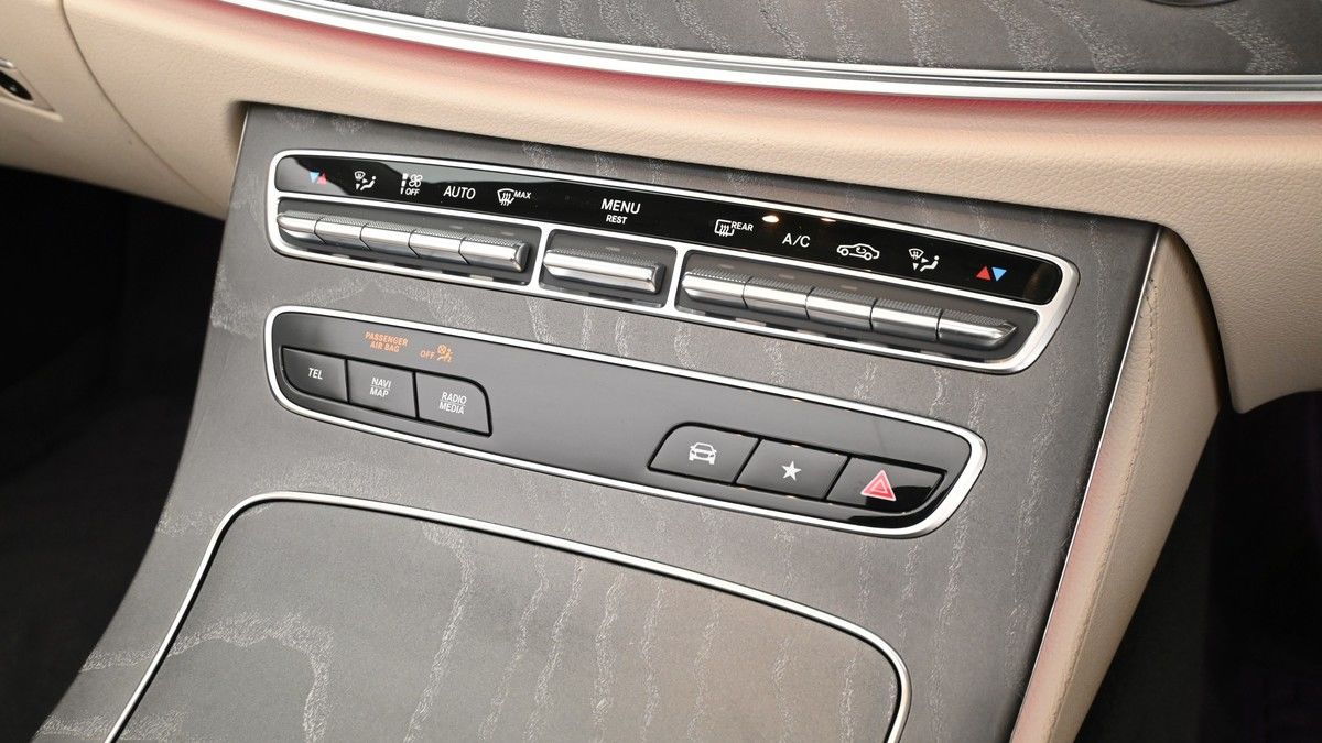 Mercedes-Benz E Class Image 12