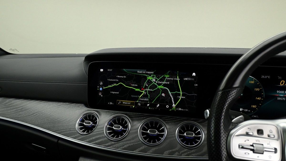 Mercedes-Benz CLS Image 11