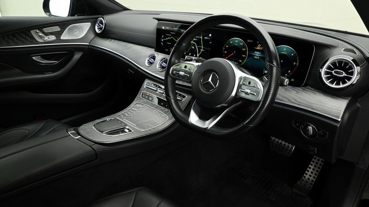 Mercedes-Benz CLS Image 3