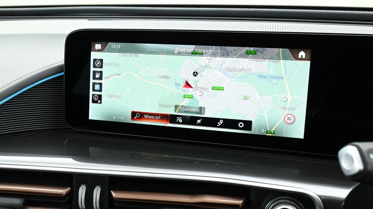 Mercedes-Benz EQC Image 11