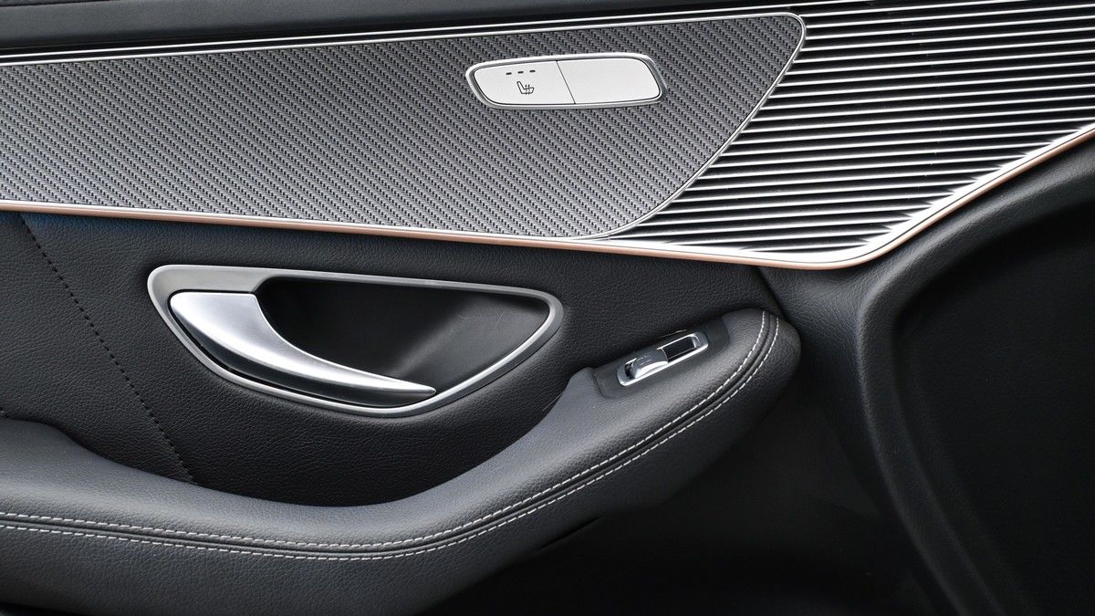 Mercedes-Benz EQC Image 13