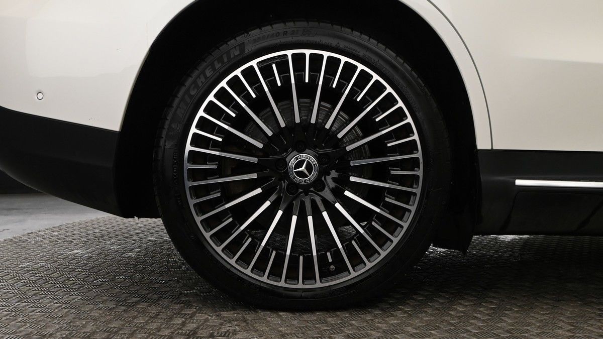 Mercedes-Benz EQC Image 9