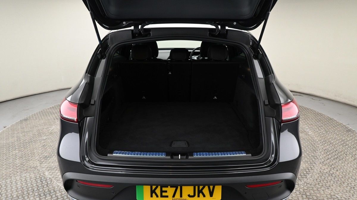 Mercedes-Benz EQC Image 9