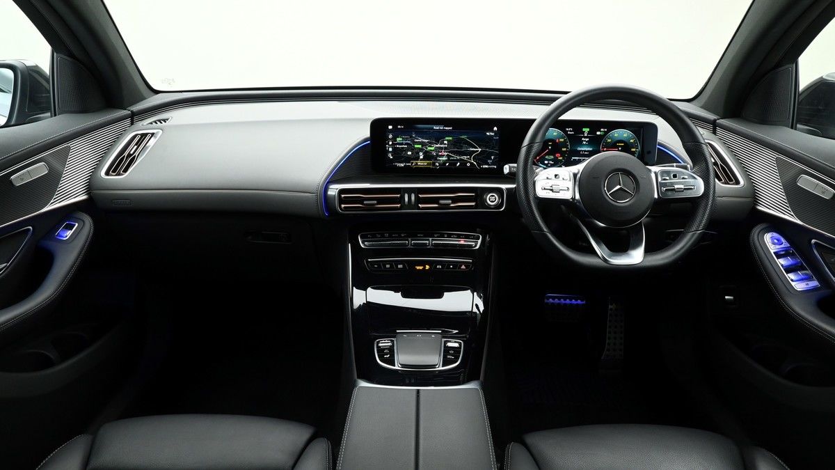 Mercedes-Benz EQC Image 13