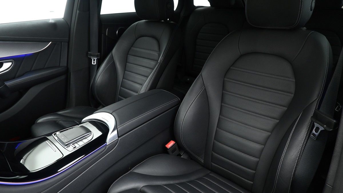 Mercedes-Benz EQC Image 3