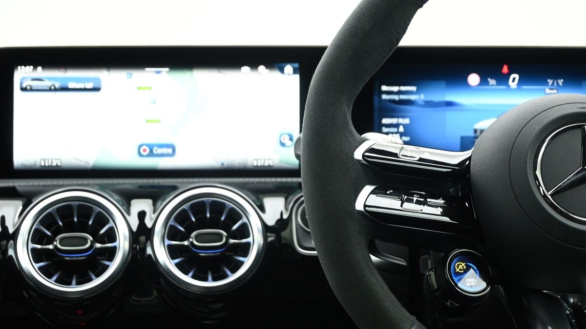 Mercedes-Benz A Class Image 14
