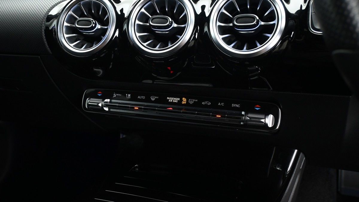 Mercedes-Benz A Class Image 12