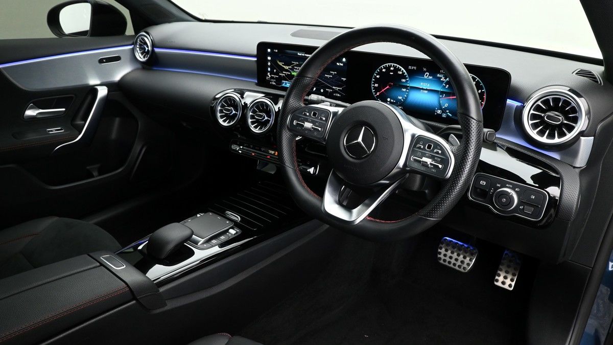 Mercedes-Benz A Class Image 3