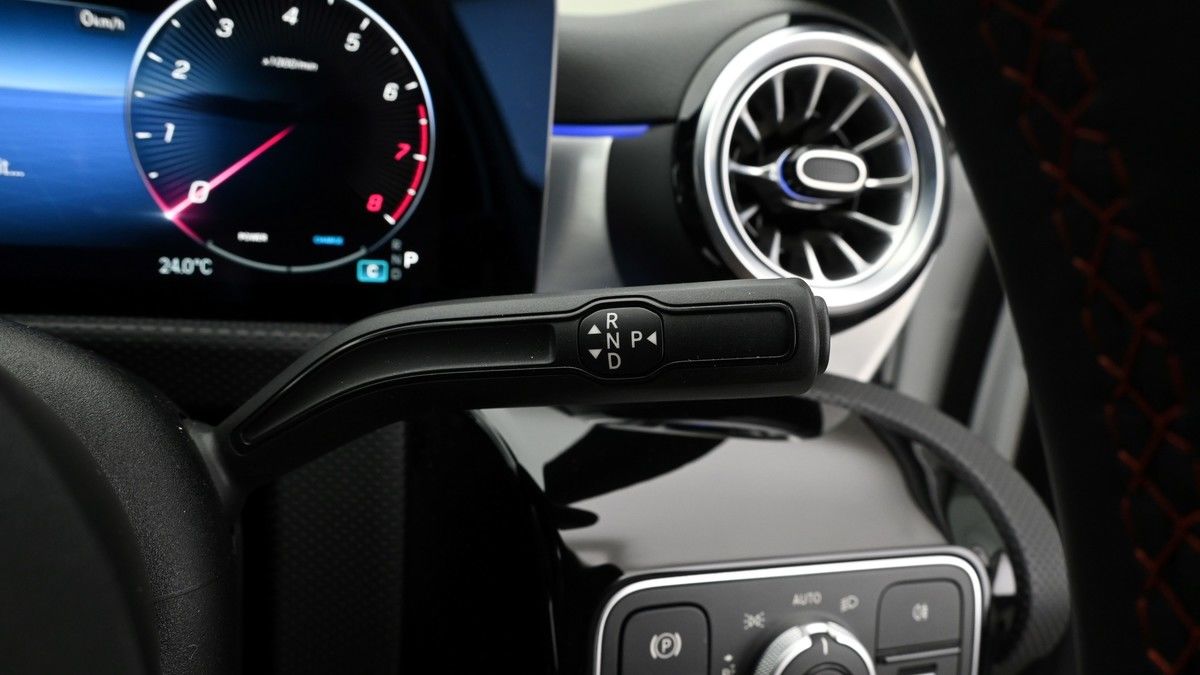 Mercedes-Benz A Class Image 2