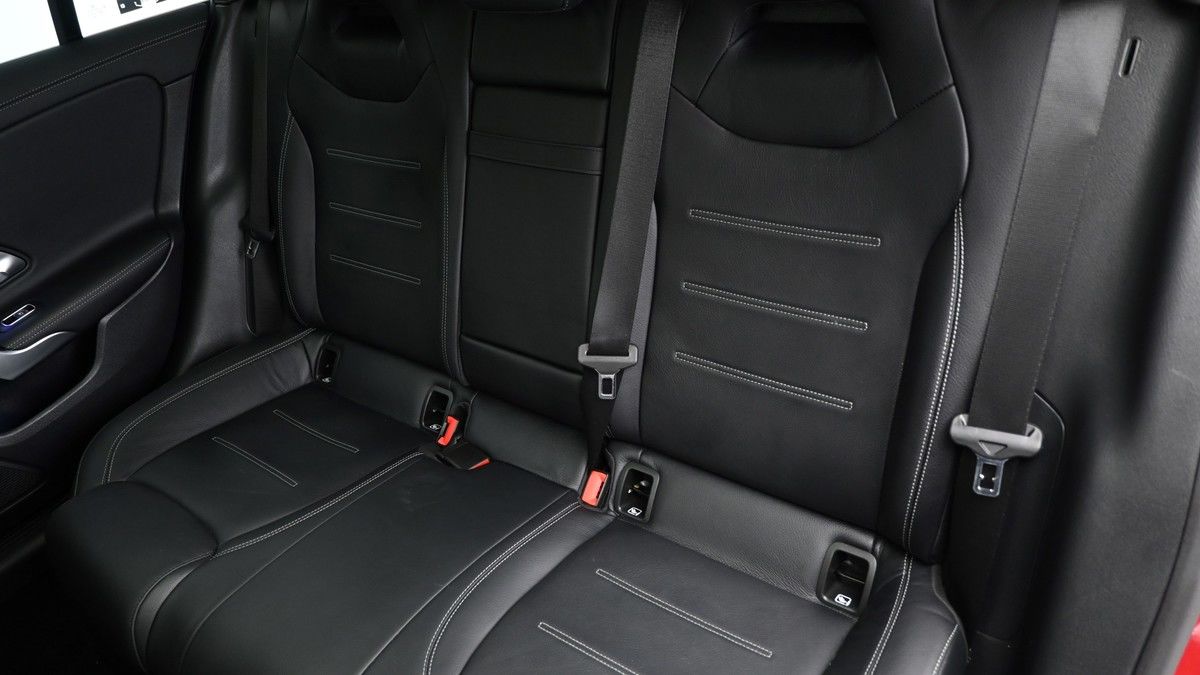 Mercedes-Benz CLA Image 5