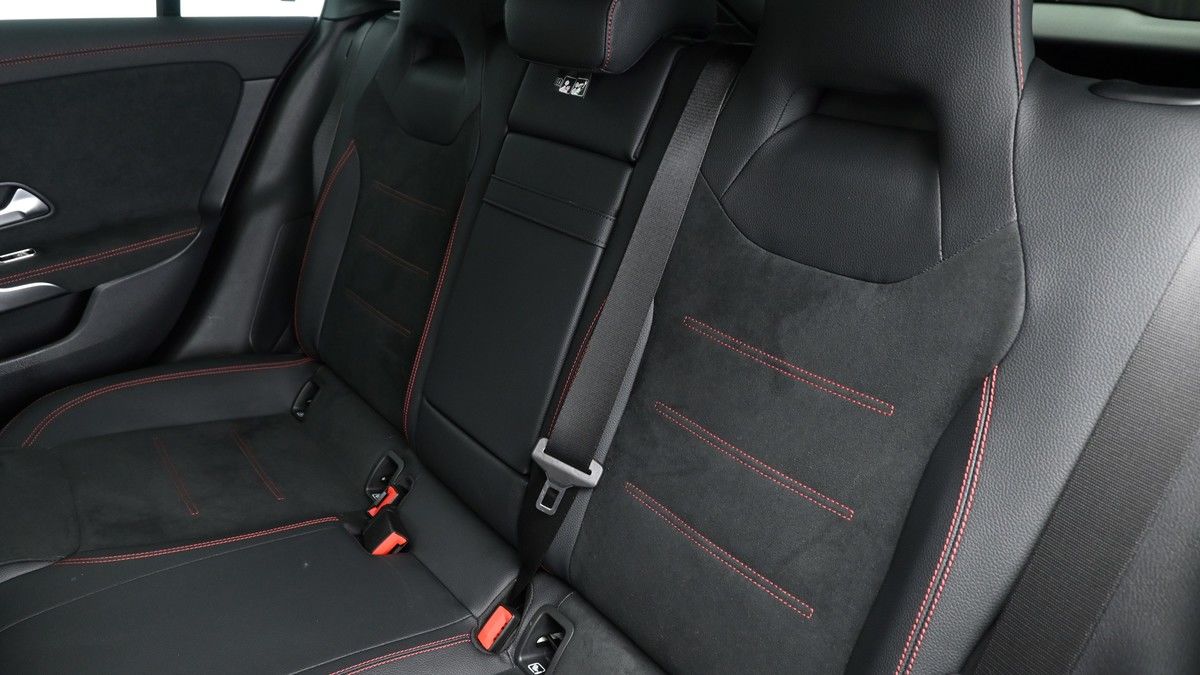 Mercedes-Benz CLA Image 5