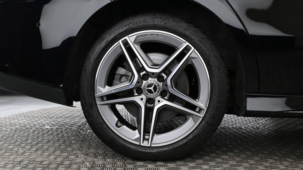 Mercedes-Benz CLA Image 9