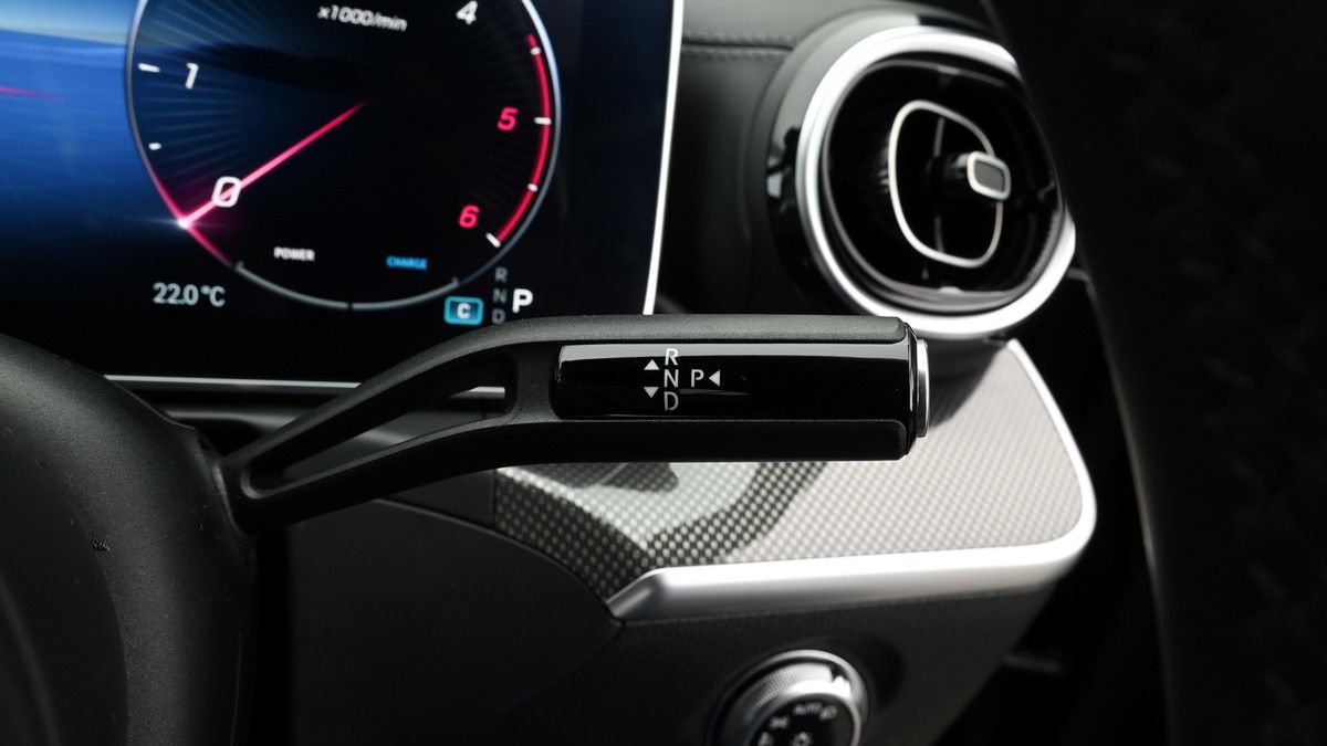Mercedes-Benz C Class Image 2