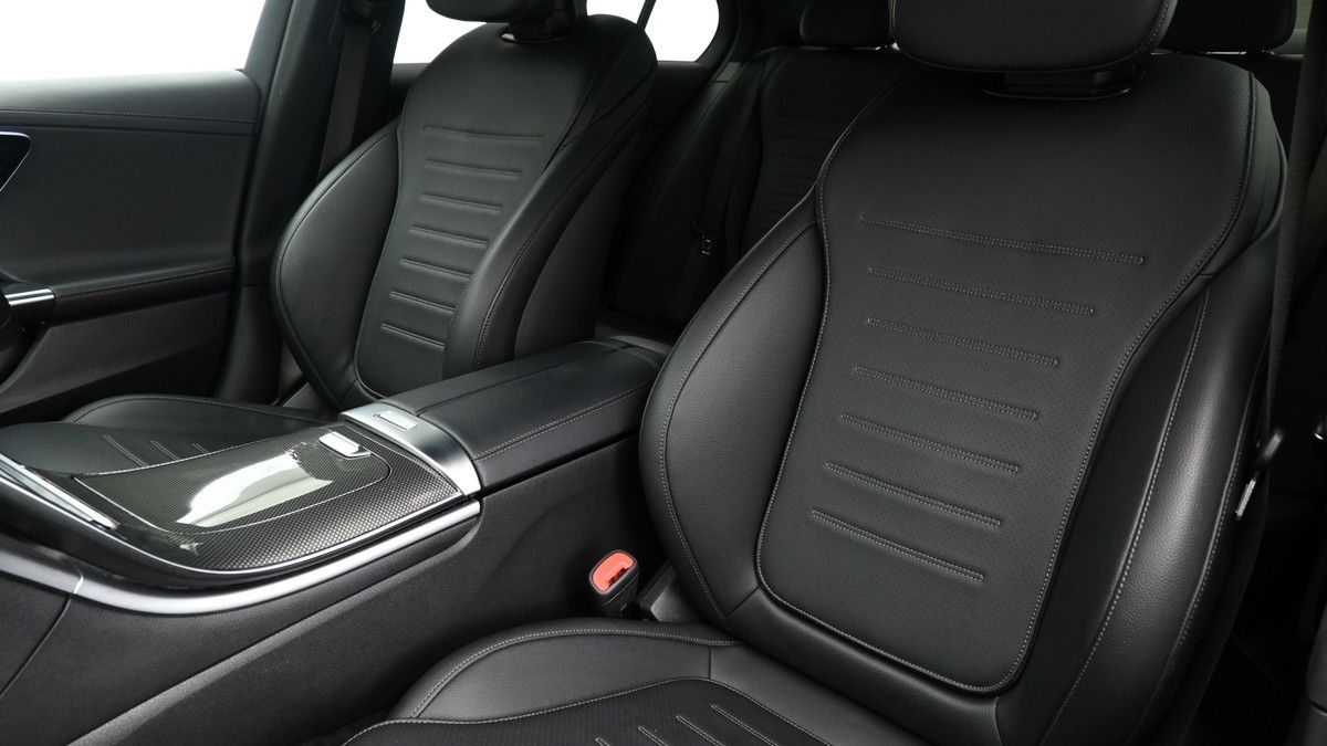 Mercedes-Benz C Class Image 4