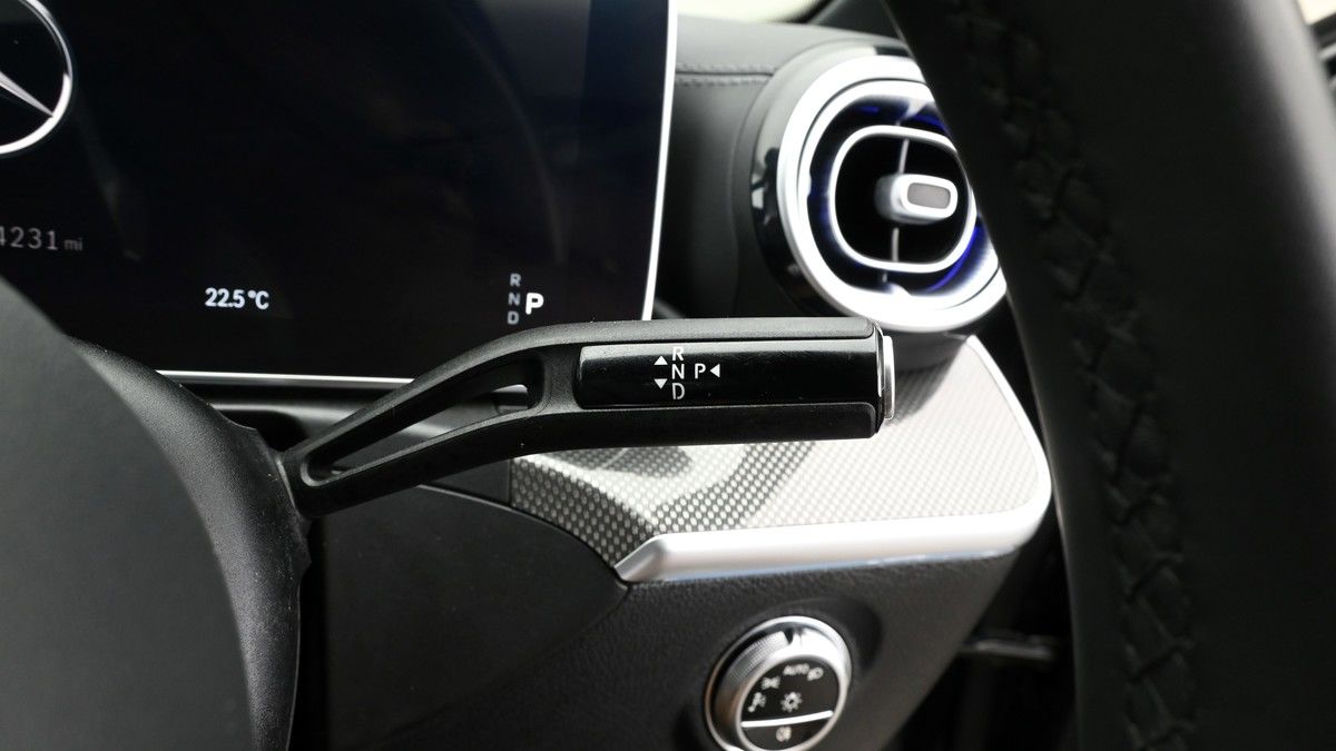 Mercedes-Benz C Class Image 2
