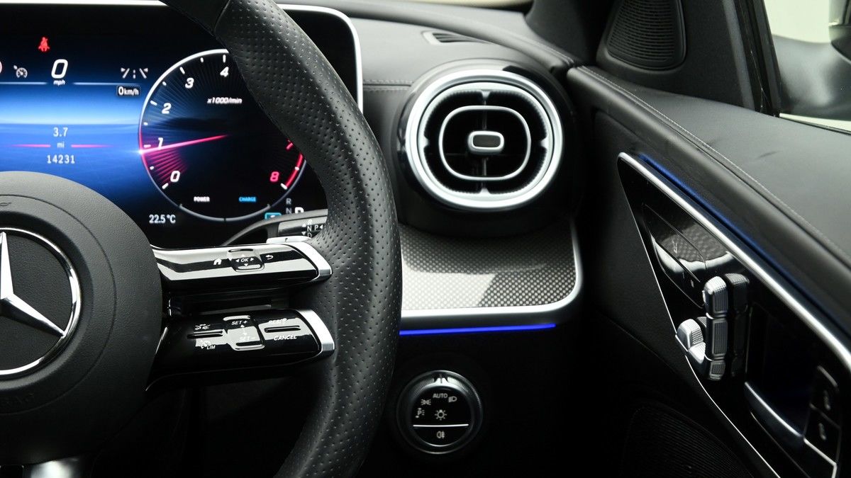 Mercedes-Benz C Class Image 16
