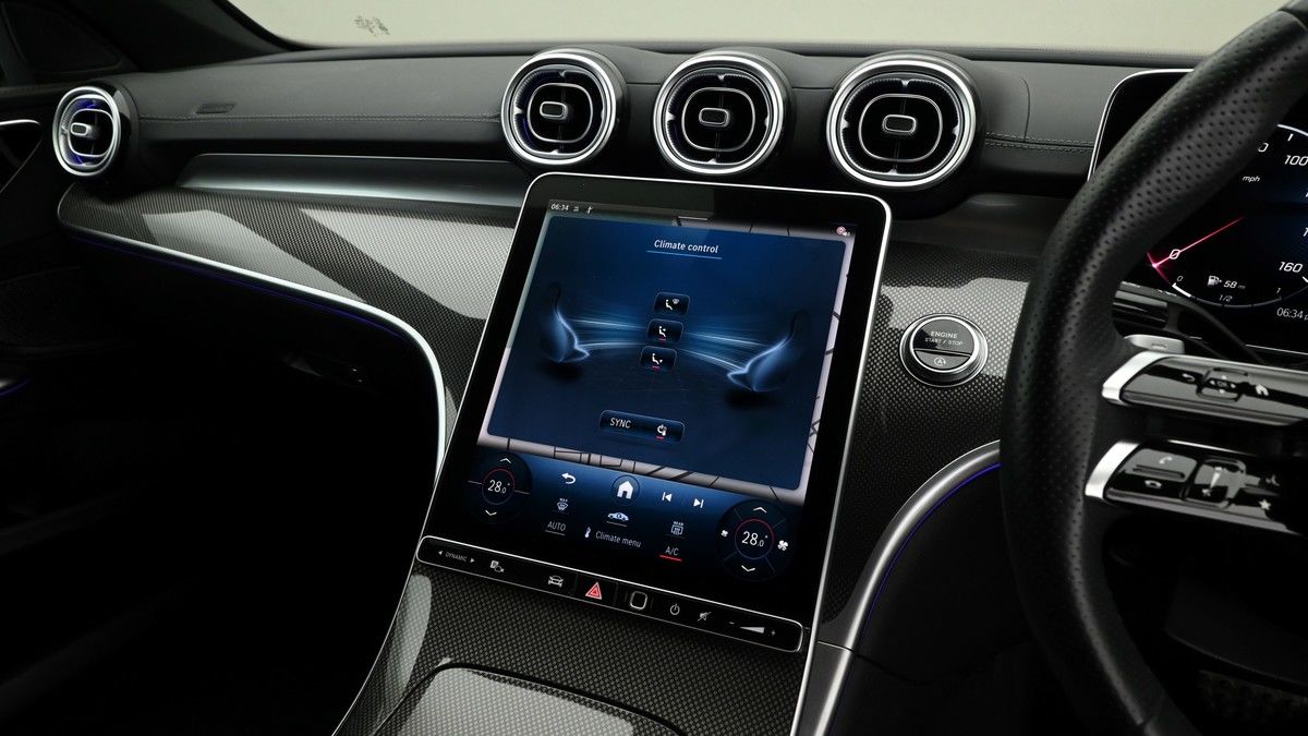 Mercedes-Benz C Class Image 11