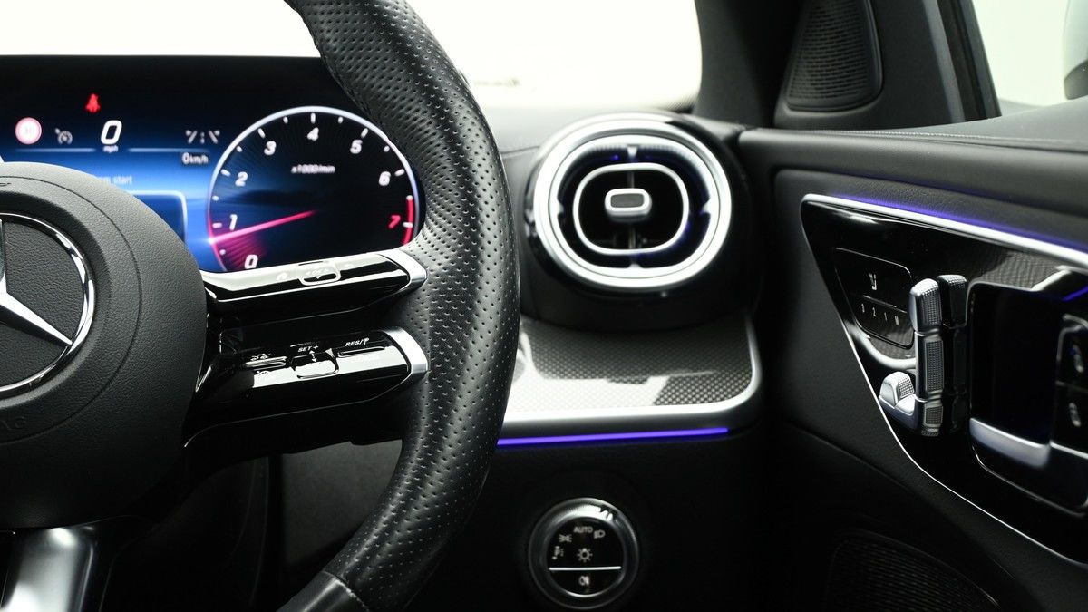Mercedes-Benz C Class Image 15