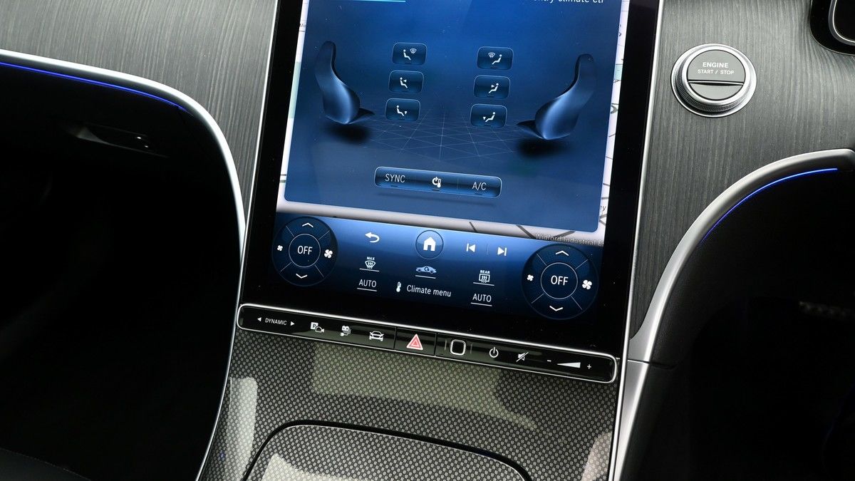 Mercedes-Benz C Class Image 12