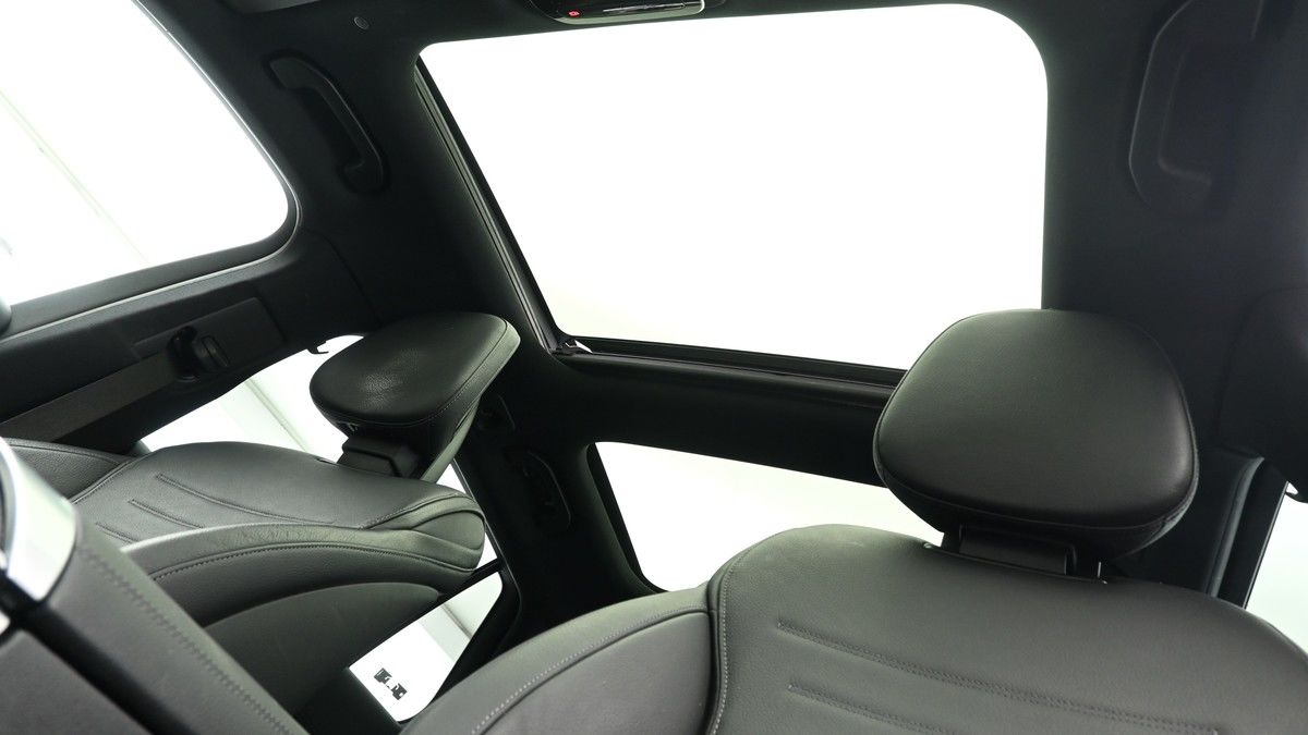 Mercedes-Benz C Class Image 2