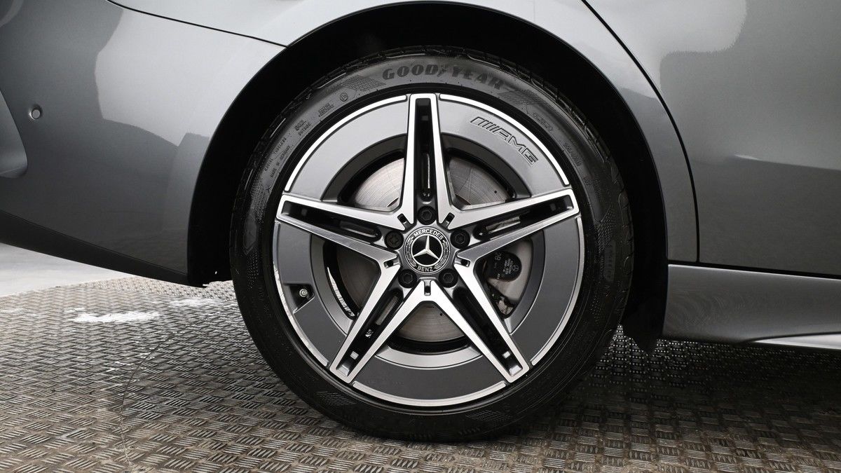 Mercedes-Benz C Class Image 9